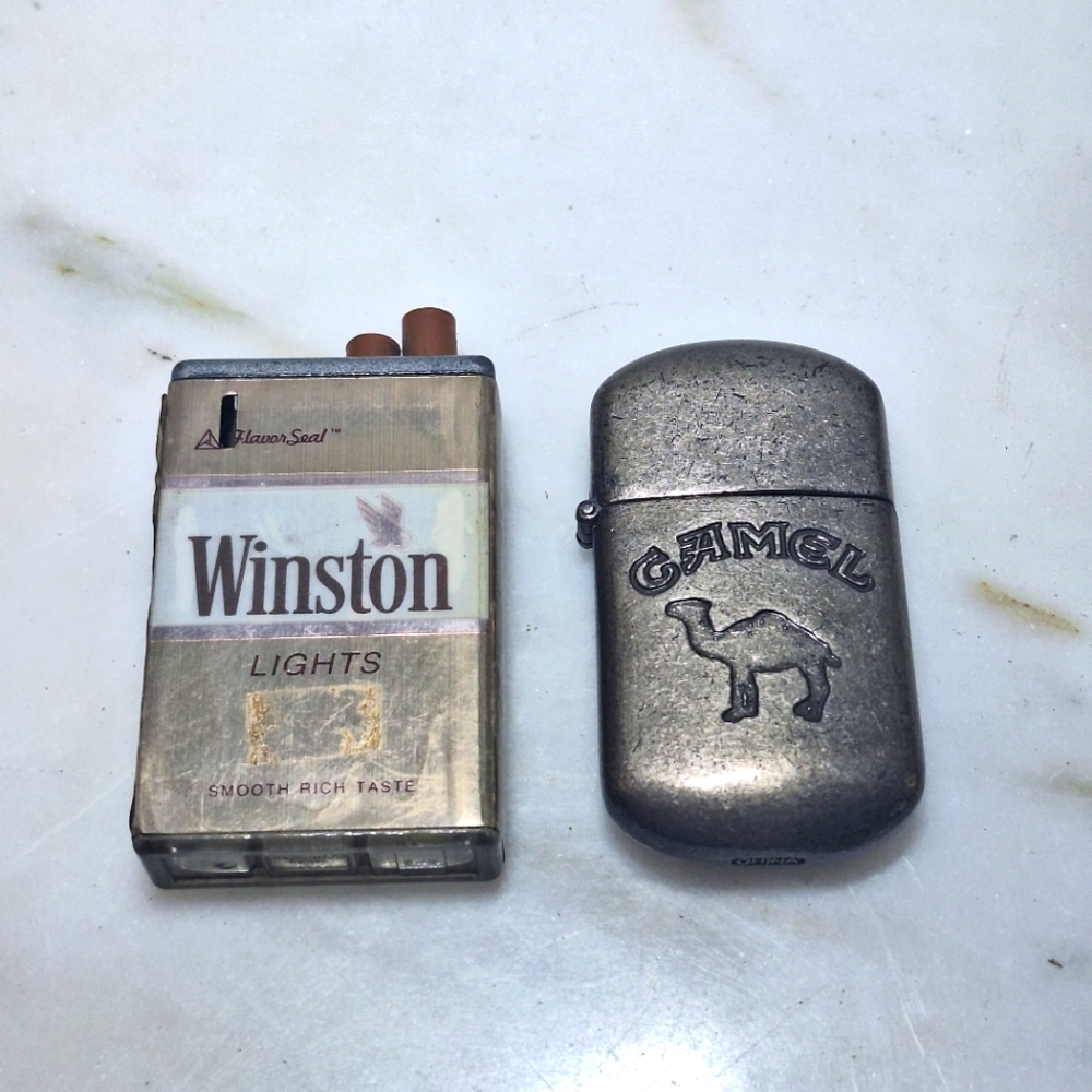 Set Of 2 Nostalgic Pieces From The 90s